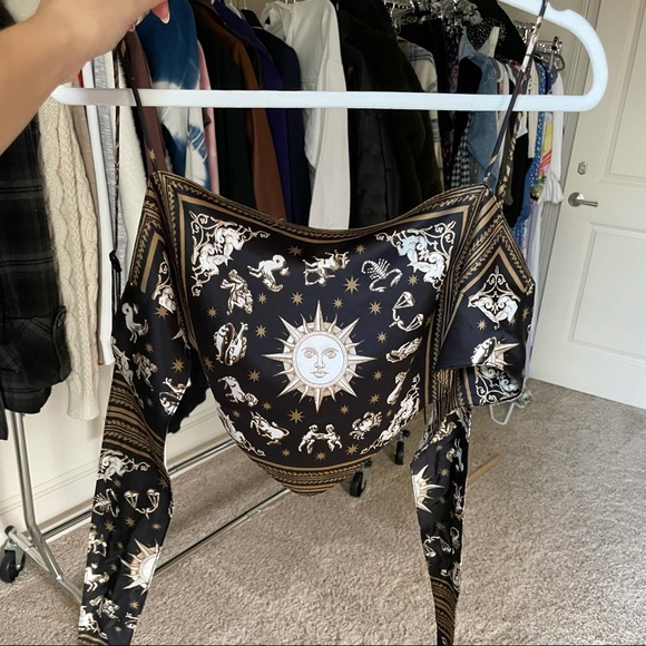 🛍 SALE WWW Danielle Bernstein Astro Scarf Top - Picture 4 of 6